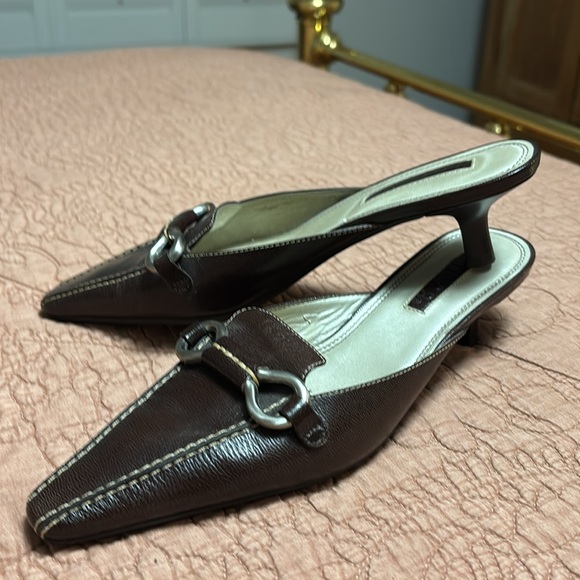 Brown leather kitten heel open back shoe - Picture 2 of 3